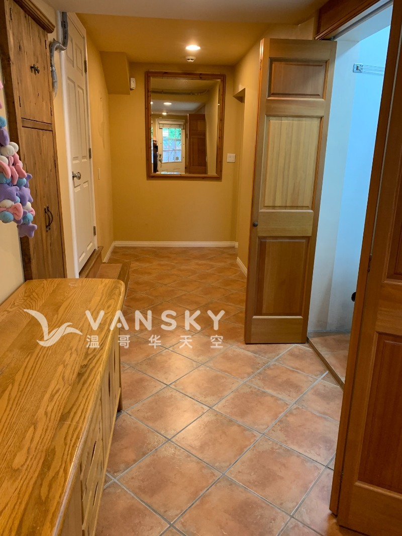 260328112518_Downstair hallway.jpg